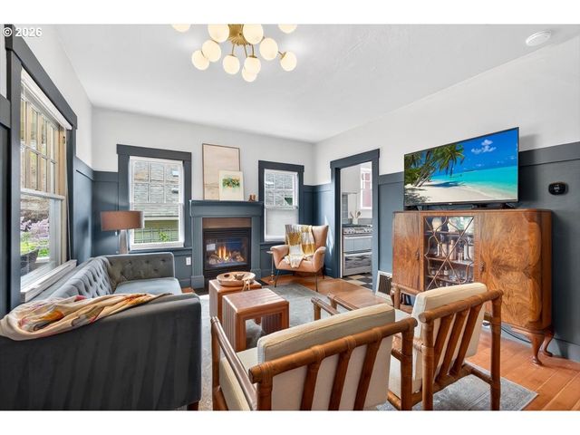 1205 Se MARION St, Portland, OR 97202