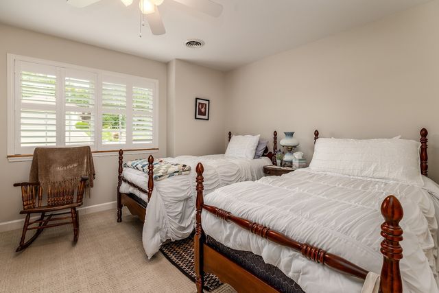 2717 Carnoustie Drive, Marion, IL 62959