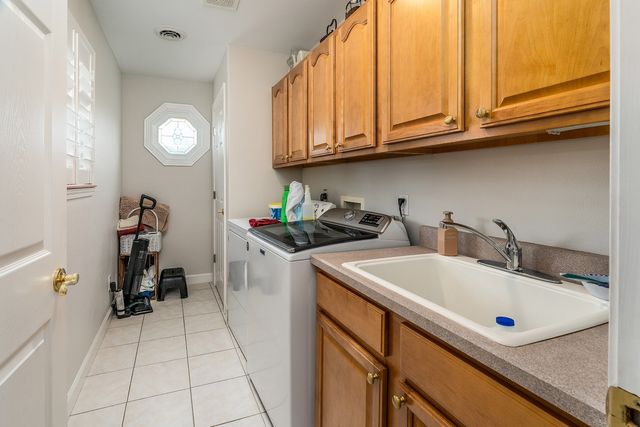 2717 Carnoustie Drive, Marion, IL 62959