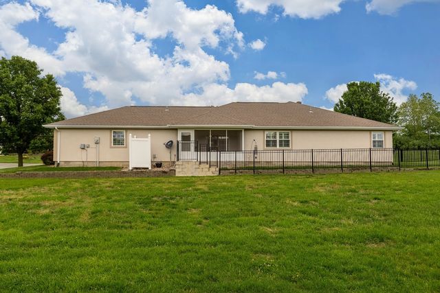 2717 Carnoustie Drive, Marion, IL 62959