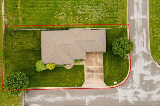 2717 Carnoustie Drive, Marion, IL 62959