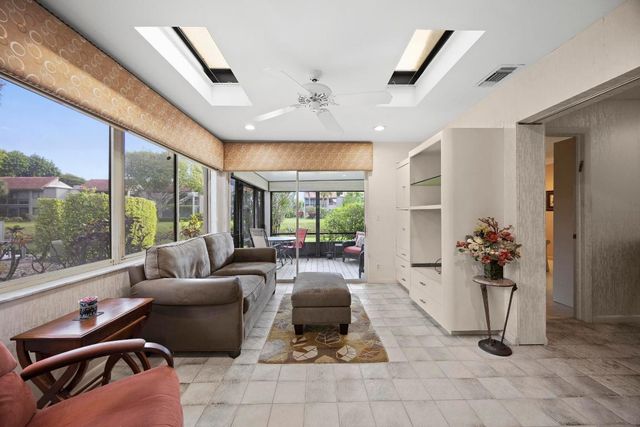 5860 Forest Grove Drive 1, Boynton Beach, FL 33437