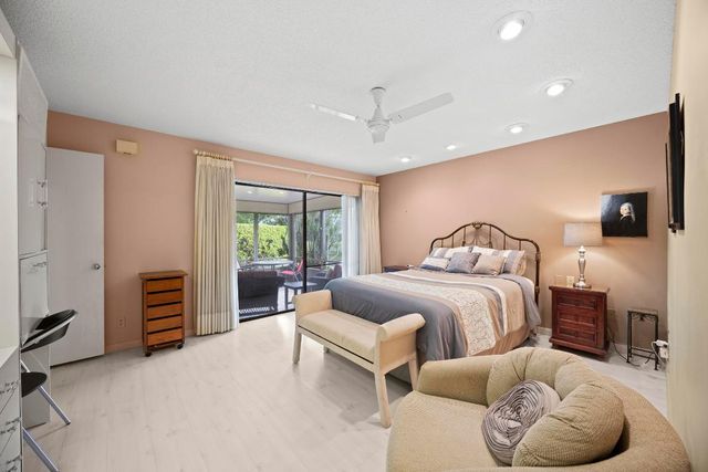 5860 Forest Grove Drive 1, Boynton Beach, FL 33437