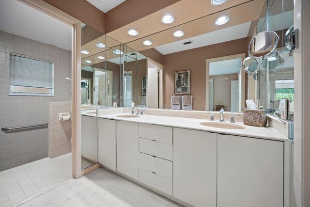 5860 Forest Grove Drive 1, Boynton Beach, FL 33437