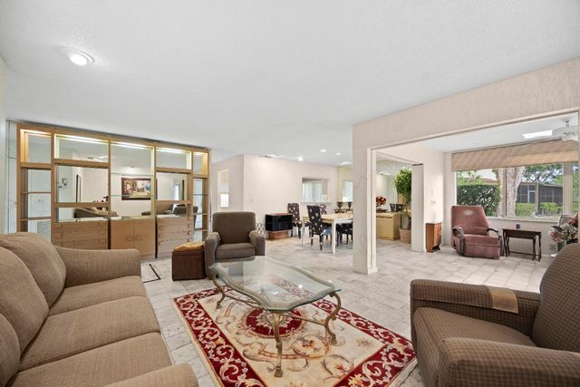 5860 Forest Grove Drive 1, Boynton Beach, FL 33437