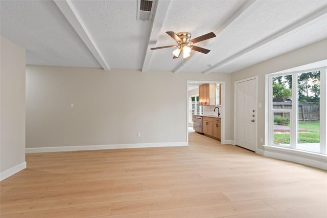 16619 Forest Bend Avenue, Friendswood, TX 77546
