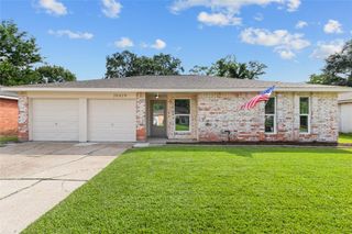 16619 Forest Bend Avenue, Friendswood, TX 77546