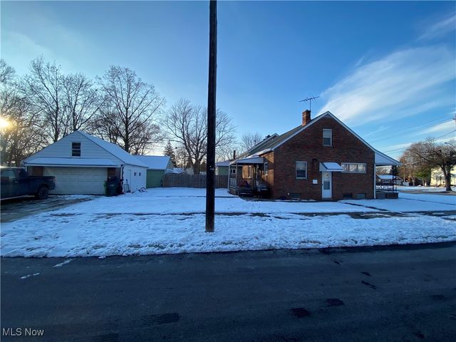 22580 Chardon Road, Euclid, OH 44117