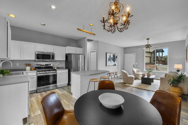 1331 NE Butler Market Road, Bend, OR 97701