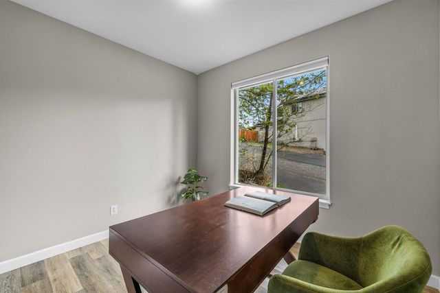 1331 NE Butler Market Road, Bend, OR 97701