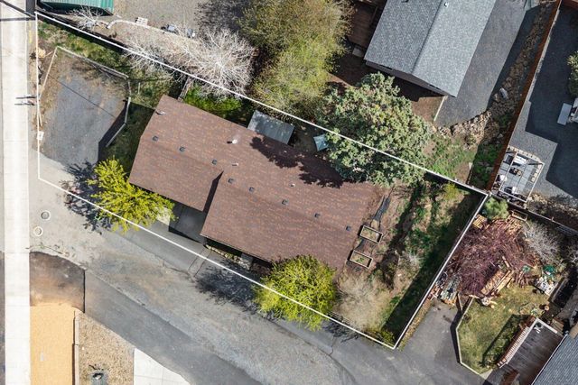 1331 NE Butler Market Road, Bend, OR 97701