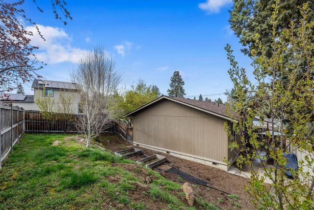 1331 NE Butler Market Road, Bend, OR 97701