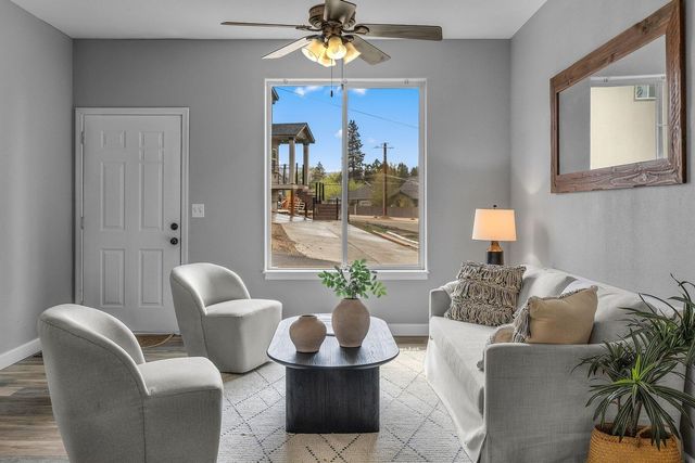 1331 NE Butler Market Road, Bend, OR 97701