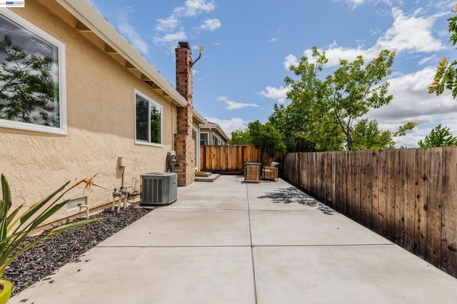507 Alexander Way, Milpitas, CA 95035