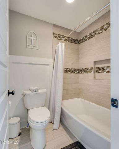2572 Bridgeforth Crossing, Kingsport, TN 37660