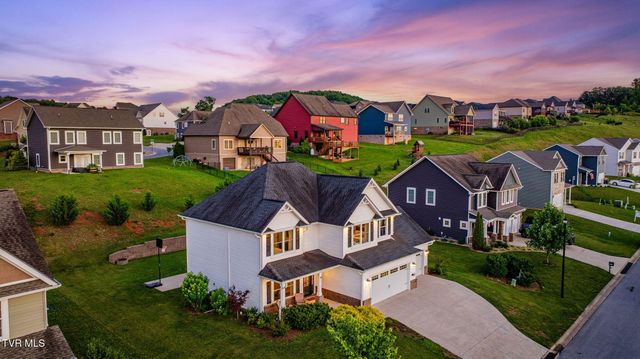 2572 Bridgeforth Crossing, Kingsport, TN 37660