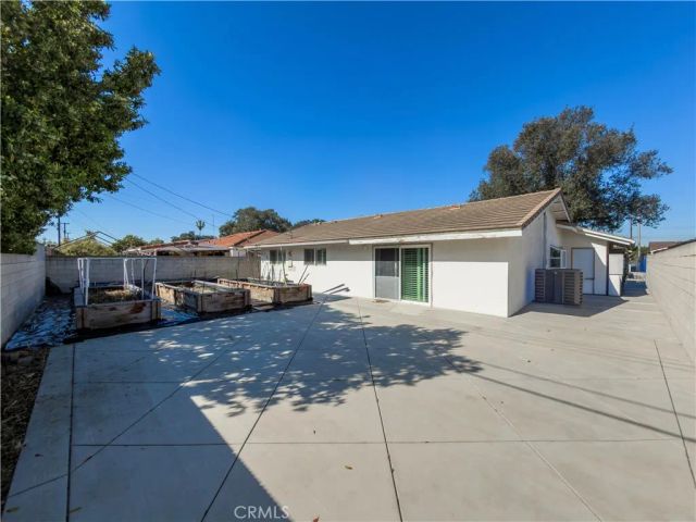 1117 S Arapaho, Santa Ana, CA 92704