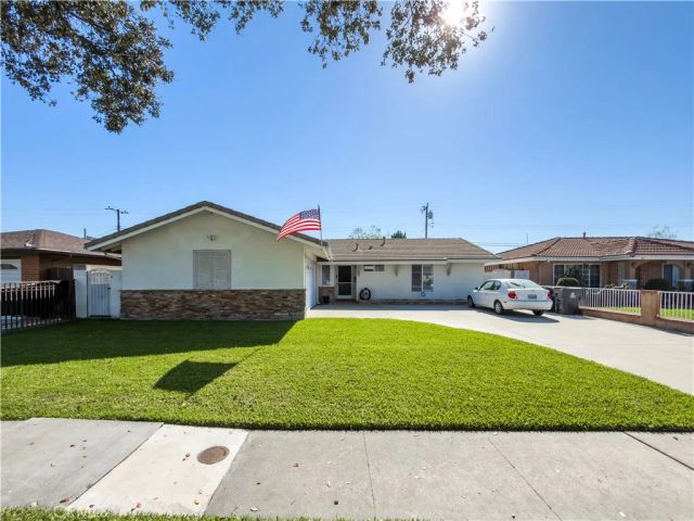 1117 S Arapaho, Santa Ana, CA 92704