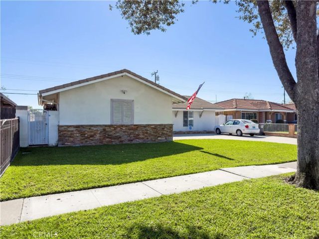 1117 S Arapaho, Santa Ana, CA 92704