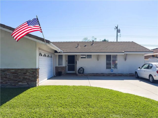 1117 S Arapaho, Santa Ana, CA 92704
