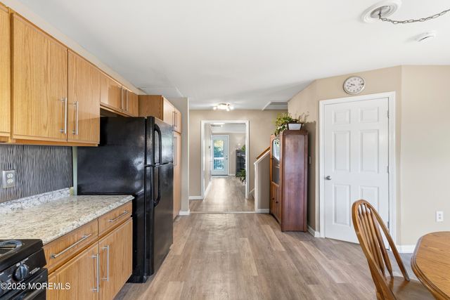 42 Academy Street, Farmingdale, NJ 07727
