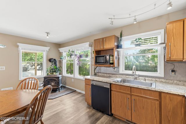 42 Academy Street, Farmingdale, NJ 07727