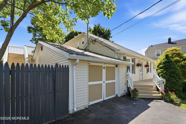 42 Academy Street, Farmingdale, NJ 07727