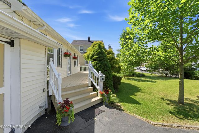 42 Academy Street, Farmingdale, NJ 07727