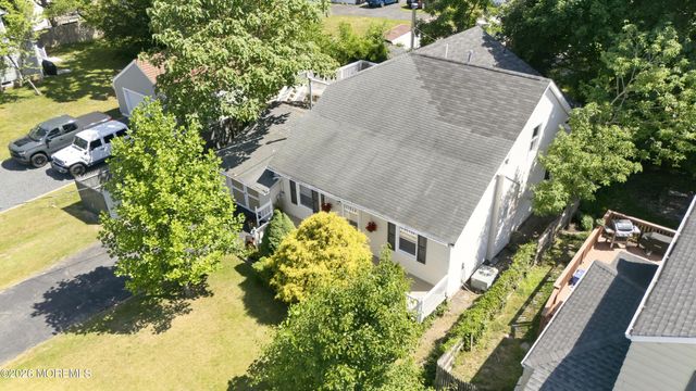 42 Academy Street, Farmingdale, NJ 07727