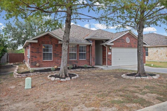 844 Dark Horse LN, Buda, TX 78610