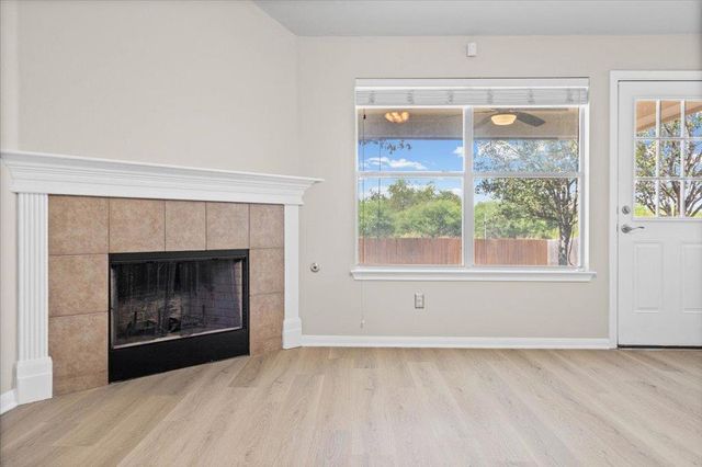 844 Dark Horse LN, Buda, TX 78610