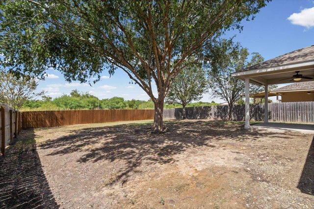 844 Dark Horse LN, Buda, TX 78610