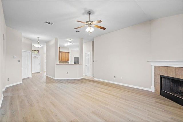 844 Dark Horse LN, Buda, TX 78610