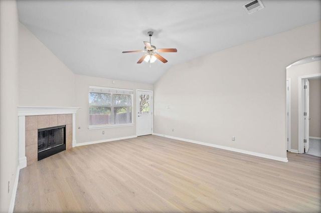 844 Dark Horse LN, Buda, TX 78610