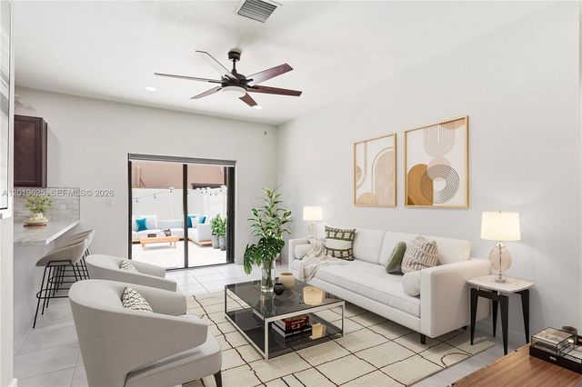 10560 W 33rd Way 10560, Hialeah, FL 33018