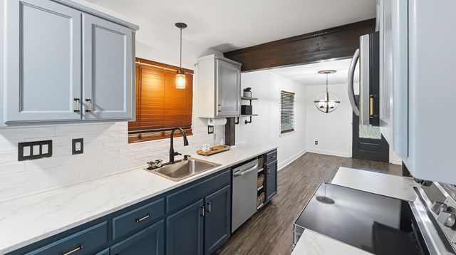 2600 Setting Sun Trail, Granbury, TX 76048
