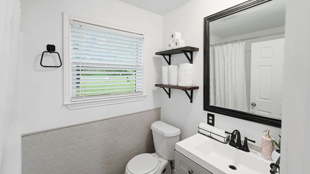 2600 Setting Sun Trail, Granbury, TX 76048