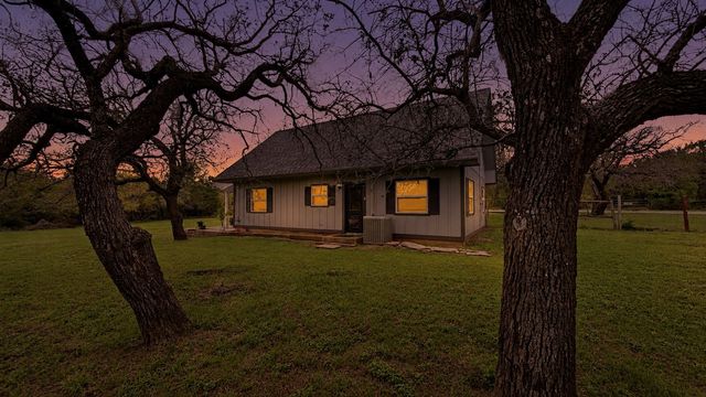 2600 Setting Sun Trail, Granbury, TX 76048