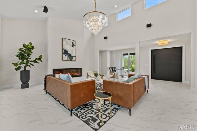 4513 Du Bourg Lane, St Louis, MO 63128