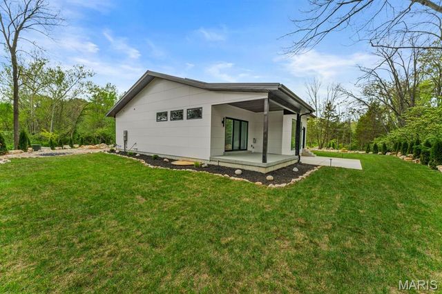 4513 Du Bourg Lane, St Louis, MO 63128