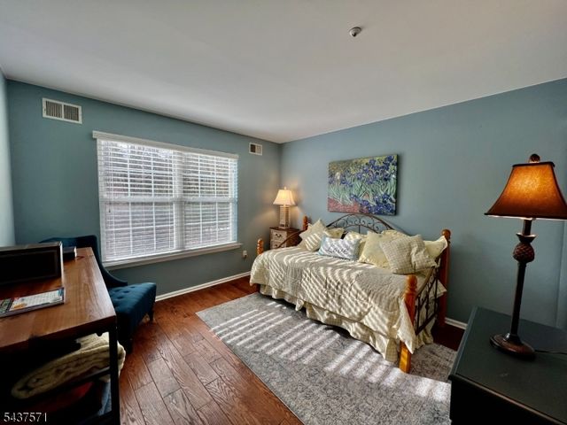 61 Brookside Ln, Mount Arlington Boro, NJ 07856
