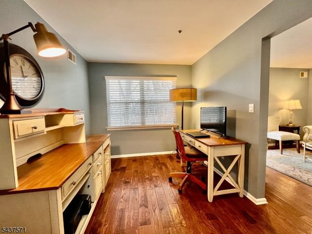 61 Brookside Ln, Mount Arlington Boro, NJ 07856