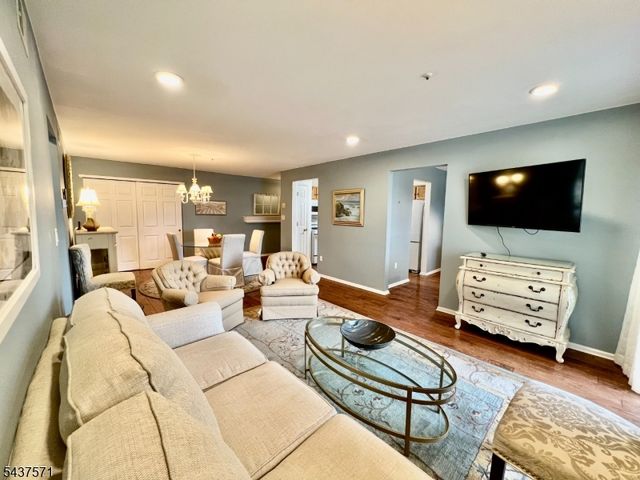 61 Brookside Ln, Mount Arlington Boro, NJ 07856
