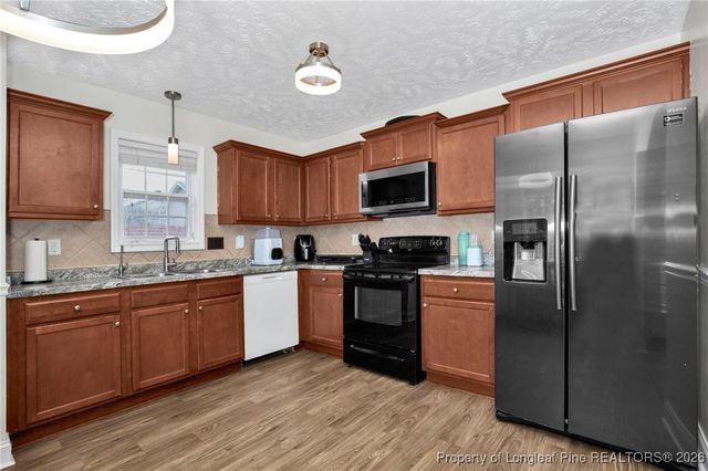 674 Copper Creek Drive, Raeford, NC 28376