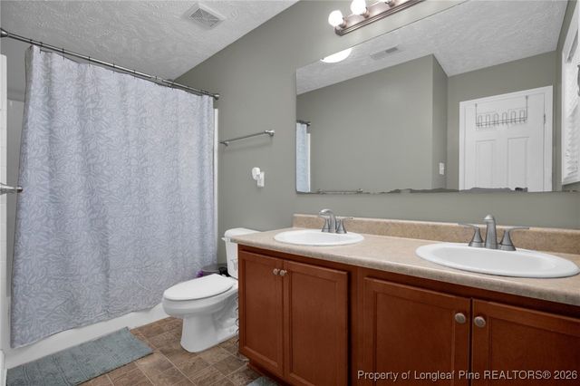 674 Copper Creek Drive, Raeford, NC 28376