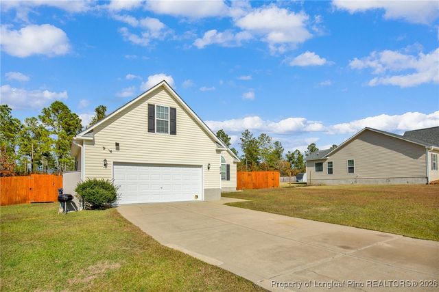 674 Copper Creek Drive, Raeford, NC 28376