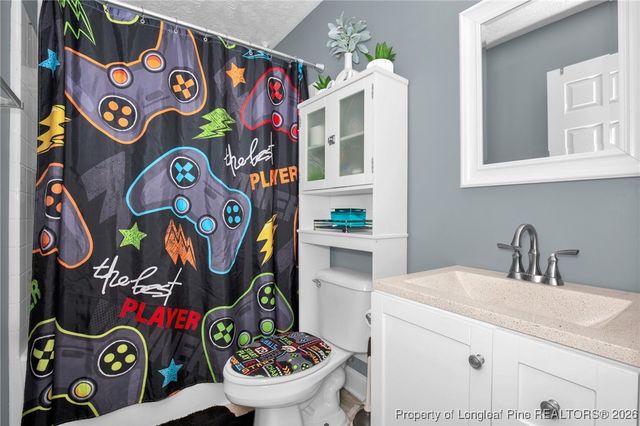 674 Copper Creek Drive, Raeford, NC 28376