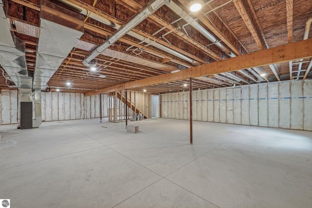 6460 Jeffrey Place, Traverse City, MI 49637