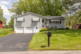 17 Ardencrest Road, Clay, NY 13090
