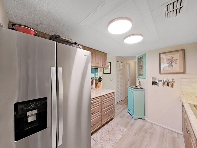 129 CAMPHOR CIRCLE C, Oldsmar, FL 34677